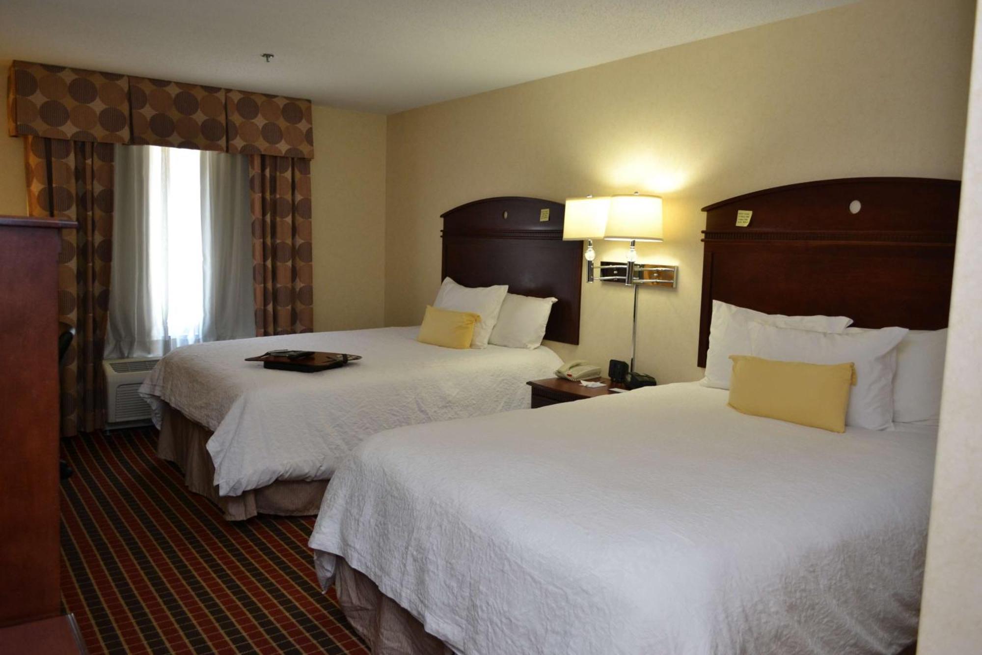 Hampton Inn & Suites Dayton-Airport Englewood Exteriör bild